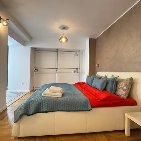 City View Apartment In Center Of Brasov, Afi-3